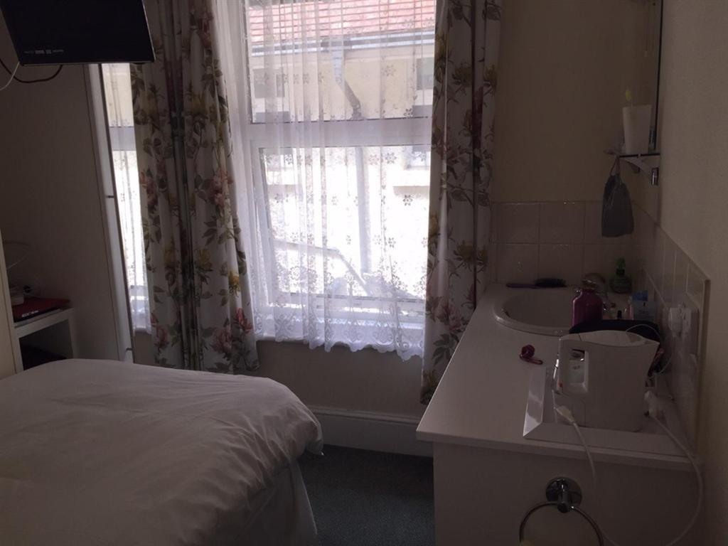 Kenmore Guest House Rustington Bilik gambar